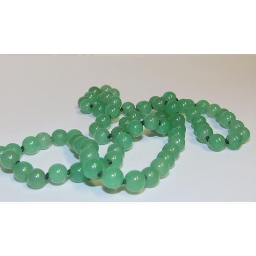 1338 - Ladies Green Jade Bead Necklace Single Strand