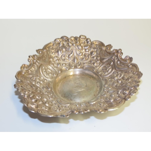 742 - Silver Shaped Form Strawberry Dish Emboss Decoration