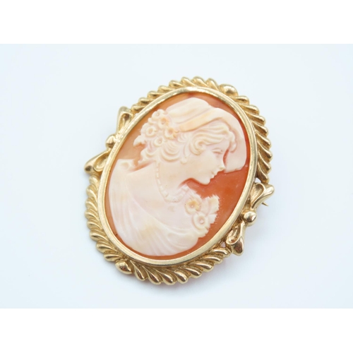 227 - 9 Carat Yellow Gold Band Cameo Brooch Depicting Lady Side Profile 4.5cm High