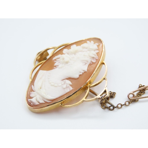 231 - 9 Carat Yellow Gold Set Cameo Brooch Depicting Classical Lady of Pompeii Side Profile 4cm High