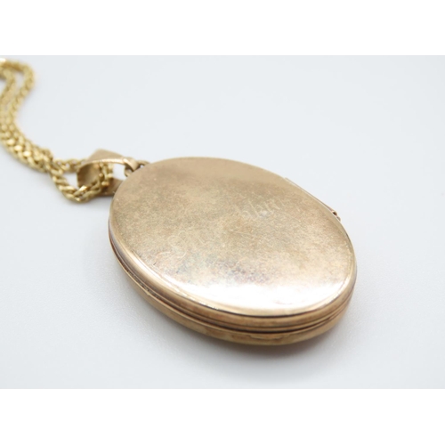 251 - 9 Carat Yellow Gold Oval Form Locket Hinged Cover Floral Motif Incised Decoration Further Set on 9 C... 