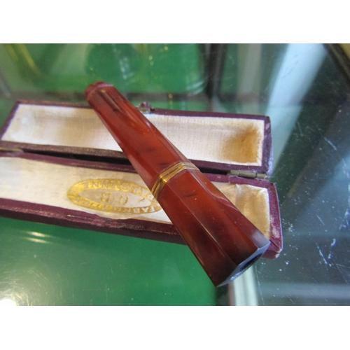 678 - Victorian Amber 9 Carat Rose Gold Mounted Cigarette Holder with Original Presentation Case