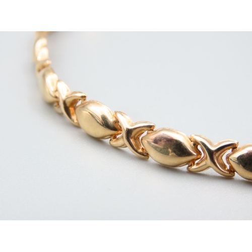 252 - 9 Carat Yellow Gold Ladies Bracelet 19cm Long Articulated Form