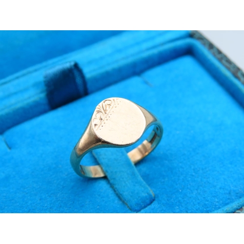 259 - Signet Ring 9 Carat Yellow Gold Ring Size P