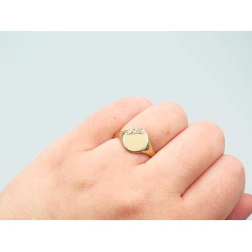 259 - Signet Ring 9 Carat Yellow Gold Ring Size P