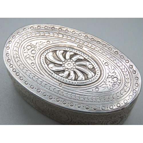29 - Antique Silver Snuff Box Oval Incised Detailing Throughout Gilded Interior 7cm Wide x 4cm Deep Hinge... 