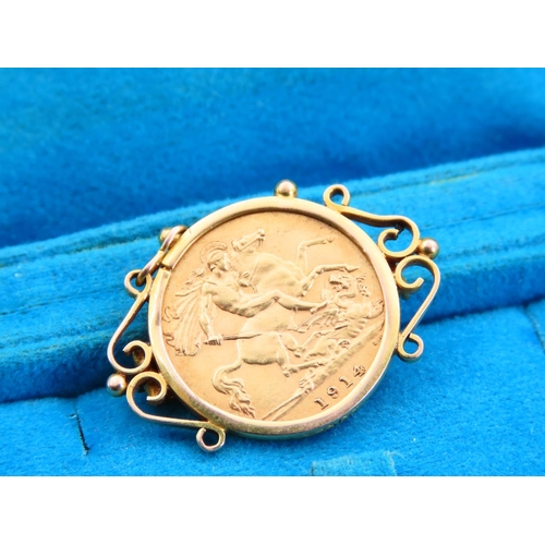 386 - Gold Brooch Half Sovereign Dated 1914 Contained within 9 Carat Yellow Gold  Setting