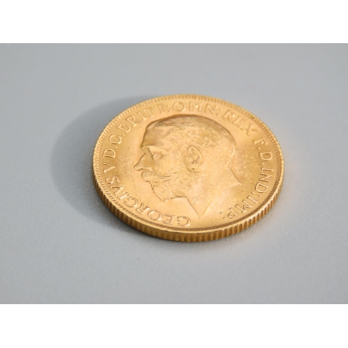 389 - Full Gold Sovereign Dated 1915