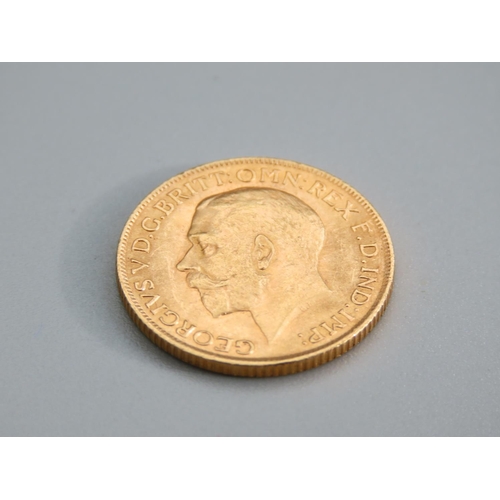 390 - Full Gold Sovereign Dated 1915