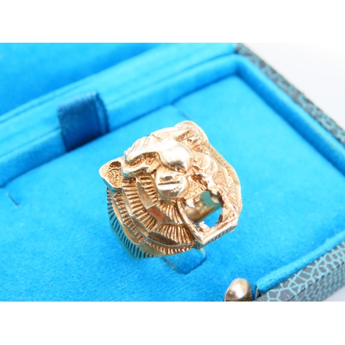 422 - Lion Head Motif 9 Carat Yellow Gold Ring Size P Incised Detailing