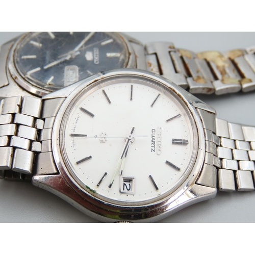 450 - Two Seiko Gentleman's Wristwatches Articulated Bracelet Both with Date Aperture Silver Batton Decora... 