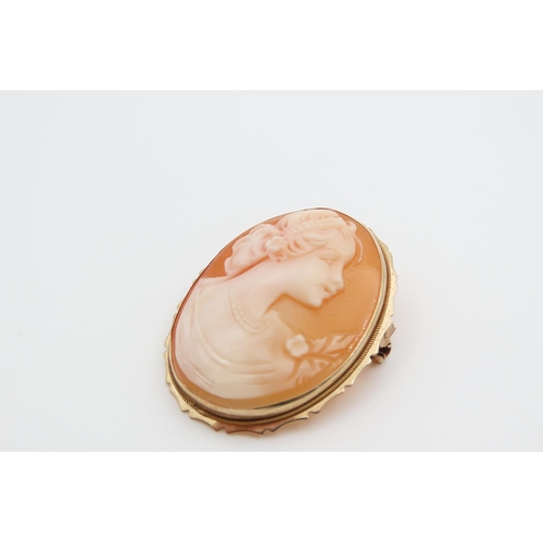 1081 - 9 Carat Yellow Gold Mounted Ladies Cameo Brooch Oval Form Lady Side Profile 4cm High