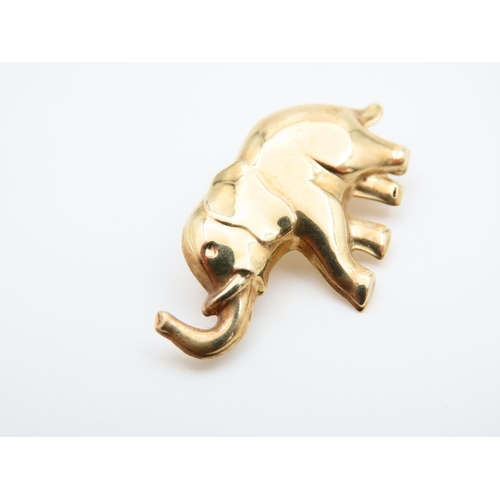 1119 - Elephant Motif 9 Carat Yellow Gold Brooch 2.5cm Wide