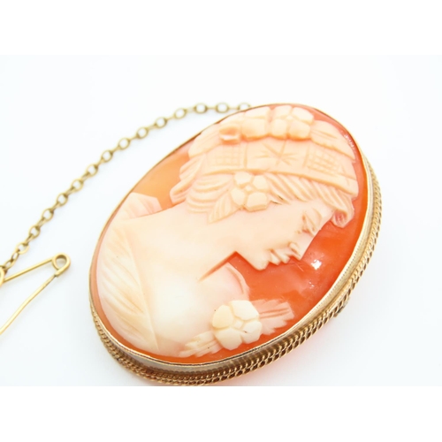 1146 - 9 Carat Yellow Gold Mounted Cameo Brooch 4.5cm High