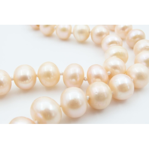 1232 - Pearl Single Strand Necklace with Barrel Form Magnetic Clasp 40cm Long