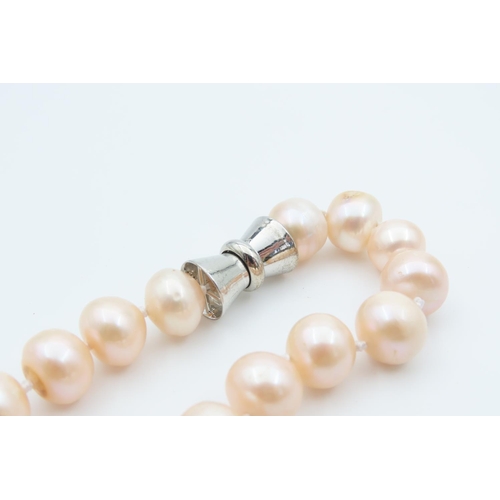 1232 - Pearl Single Strand Necklace with Barrel Form Magnetic Clasp 40cm Long