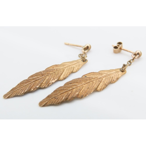 1267 - Pair of 9 Carat Yellow Gold Leaf Motif Ladies Earrings Each 4cm Drop