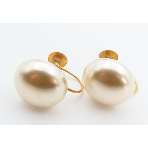 1310 - Pair of Pearl Set 9 Carat Yellow Gold Ladies Earrings Each 1.5cm Diameter