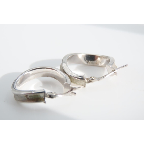 1328 - Pair of 9 Carat White Gold Ladies Earrings Shaped Form Each 2cm Diameter