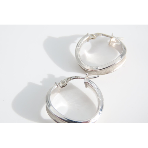 1328 - Pair of 9 Carat White Gold Ladies Earrings Shaped Form Each 2cm Diameter