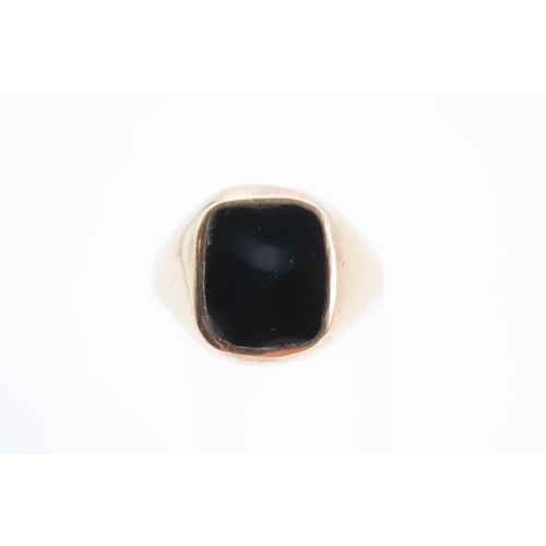 1373 - Onyx Panel Set 9 Carat Yellow Gold Signet Ring Size T