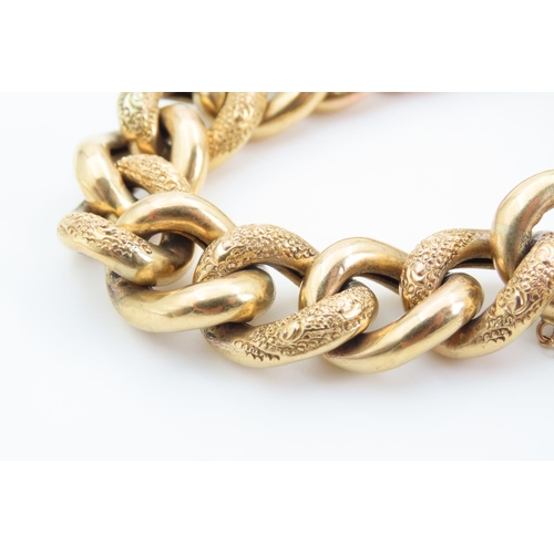 1376 - 9 Carat Yellow Gold Curb Link Bracelet 17.5cm Long Attractively Detailed