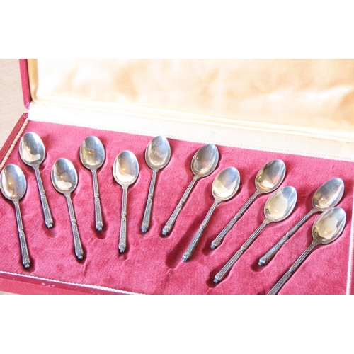 1418 - Set of Twelve Continental Silver Teaspoons Incised Detailing Each 10cm Long