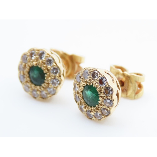 1422 - Pair of Emerald and Diamond 18 Carat Yellow Gold Mounted Ladies Cluster Form Earrings Each 1cm Diame... 