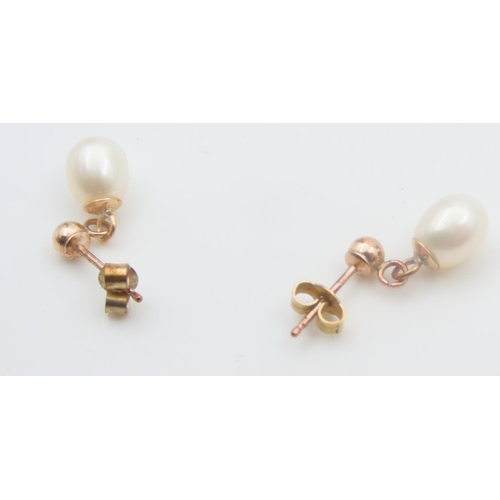 1481 - Pair of Pearl Drop Form 9 Carat Yellow Gold Earrings Each 1cm High