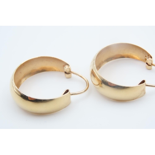 1482 - Pair of 18 Carat Yellow Gold Ladies Earrings Each 2.5cm Diameter 4.8 Total Gram Weight