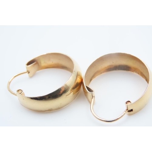 1482 - Pair of 18 Carat Yellow Gold Ladies Earrings Each 2.5cm Diameter 4.8 Total Gram Weight