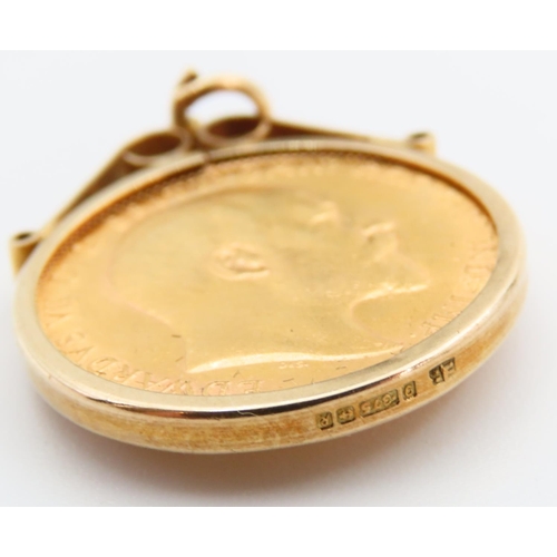 363 - Full Sovereign Dated 1909 Contained within 9 Carat Gold Mounted Pendant Fitting Total Weight 9.5 Gra... 