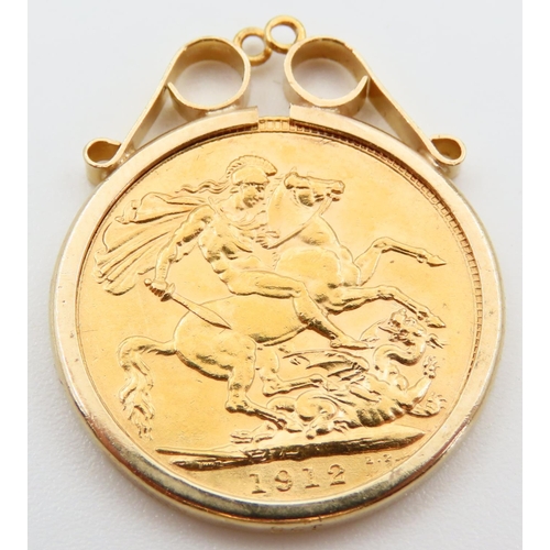 Full Sovereign Dated 1912 Contained within 9 Carat Gold Mounted Pendant Fitting Total Weight 9.2 Gram Total Height 2.8cm