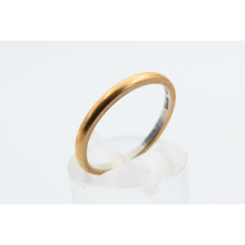 112 - Platinum and 22 Carat Yellow Gold Band Ring Size M