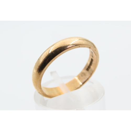 122 - 9 Carat Yellow Gold Band Ring Size M