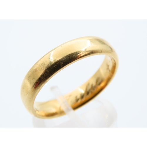 172 - 18 Carat Yellow Gold Band Ring Size V 7.9 Gram Weight