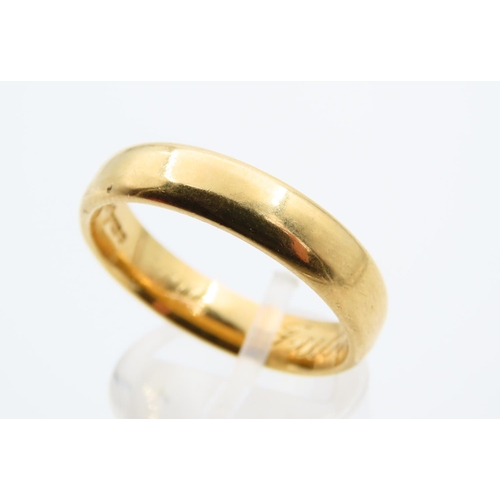 172 - 18 Carat Yellow Gold Band Ring Size V 7.9 Gram Weight