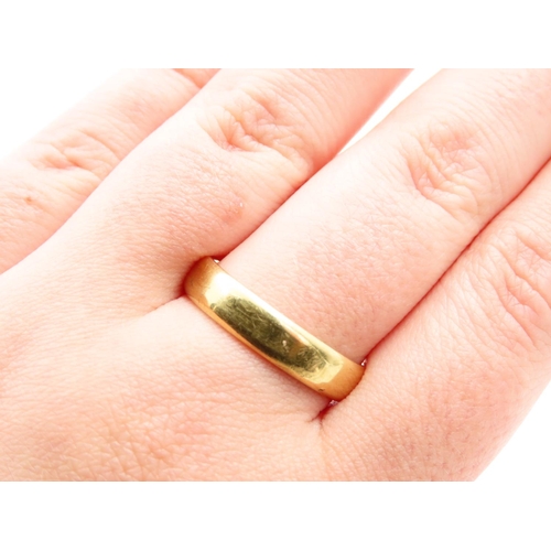 172 - 18 Carat Yellow Gold Band Ring Size V 7.9 Gram Weight