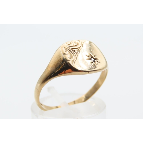 23 - 9 Carat Yellow Gold Sapphire Inset Panel Ring with Further Incised Detailing  Ring Size R