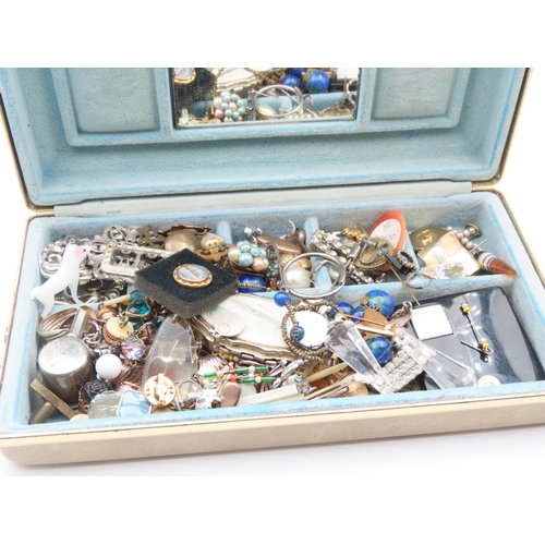 714 - Collection of Various Vintage and Other Costume Jewellery etc Contained within Vintage Jewellery Box