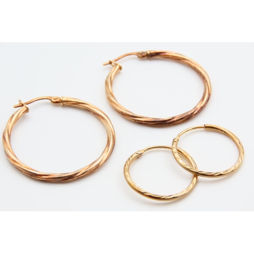 724 - Two Pair of 9 Carat Gold Circular Form Earrings 3cm Diameter and 2cm Diameter