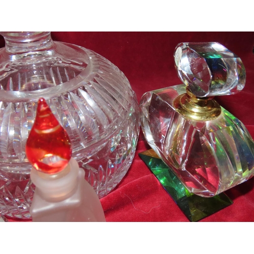 762 - Various Perfume Bottles and Powder Jar Crystal Five Pieces in Lot