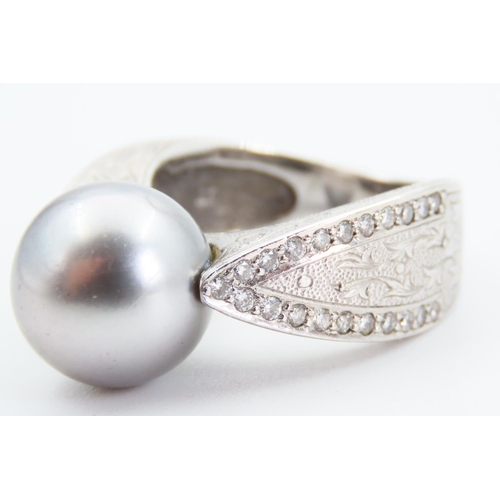 176 - Tahitian Pearl Set 18 Carat White Gold Ring Incised Detailing to Shoulders Modernist Form Ring Size ... 