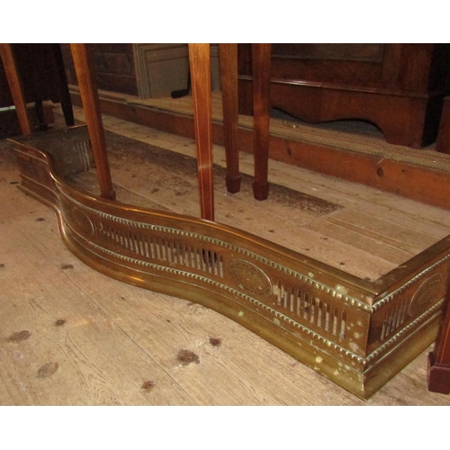 612 - Regency Cast Brass Fender Serpentine Front Open Fret Form Approximately 4ft 6 Inches Wide