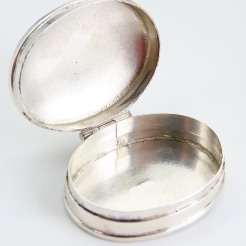 109 - Silver Oval Form Pill Box Hinge Cover 3.5cm Wide x 2.5cm Deep x 1cm High