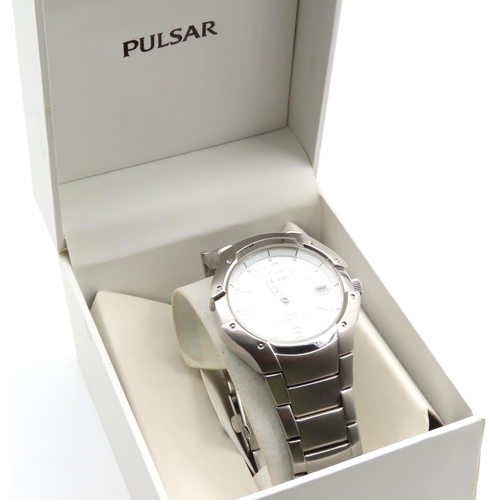 Pulsar Gentleman's Wristwatch Contained within Original Presentation Box as New Unworn