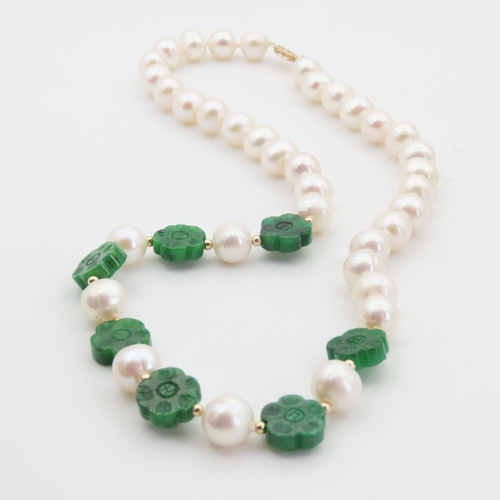 104 - Pearl and Jade Single Strand Necklace 14 Carat Yellow Gold Clasp 42cm Long Pearls and Jade of Attrac... 