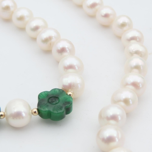 104 - Pearl and Jade Single Strand Necklace 14 Carat Yellow Gold Clasp 42cm Long Pearls and Jade of Attrac... 