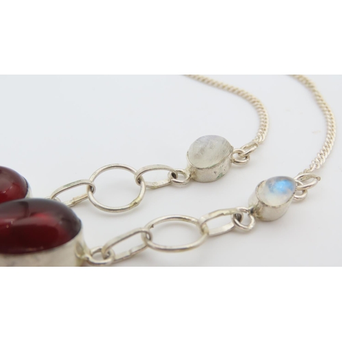 541 - Silver Five Stone Amber and Moonstone Inset Necklace Attractively Detailed