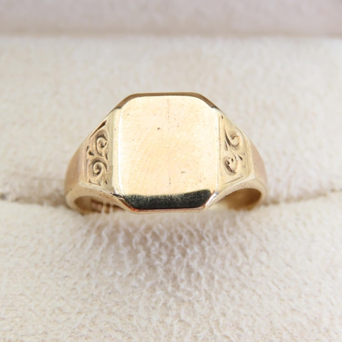 73 - 9 Carat Yellow Gold Signet Ring Size S